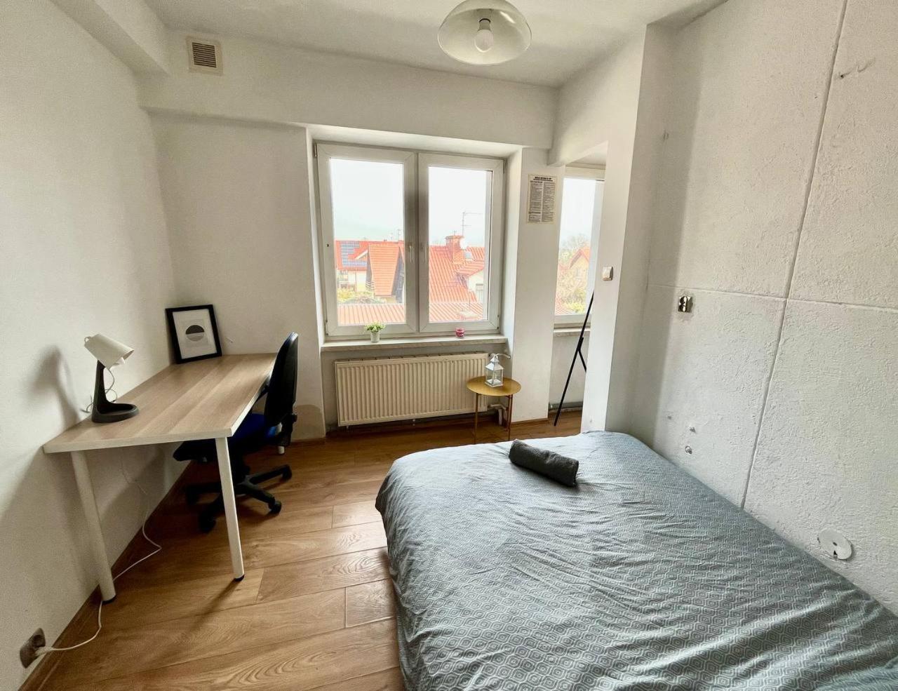 Comfy, Nice And Small Room In Краков Экстерьер фото