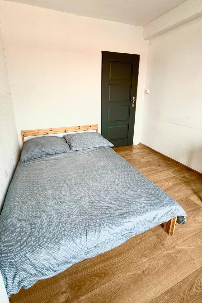 Comfy, Nice And Small Room In Краков Экстерьер фото